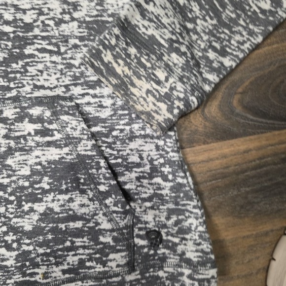 Mountain Hardware Zippered Women's Hoodie Size Medium - Picture 6 of 10